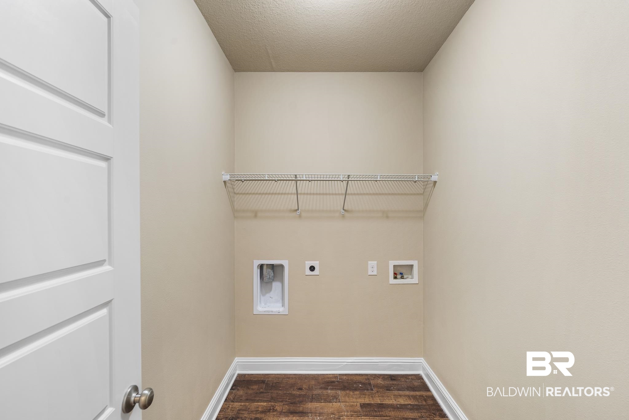 397405 | Photo 26