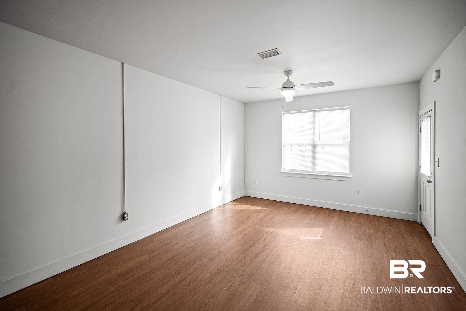 397408 | Photo 15
