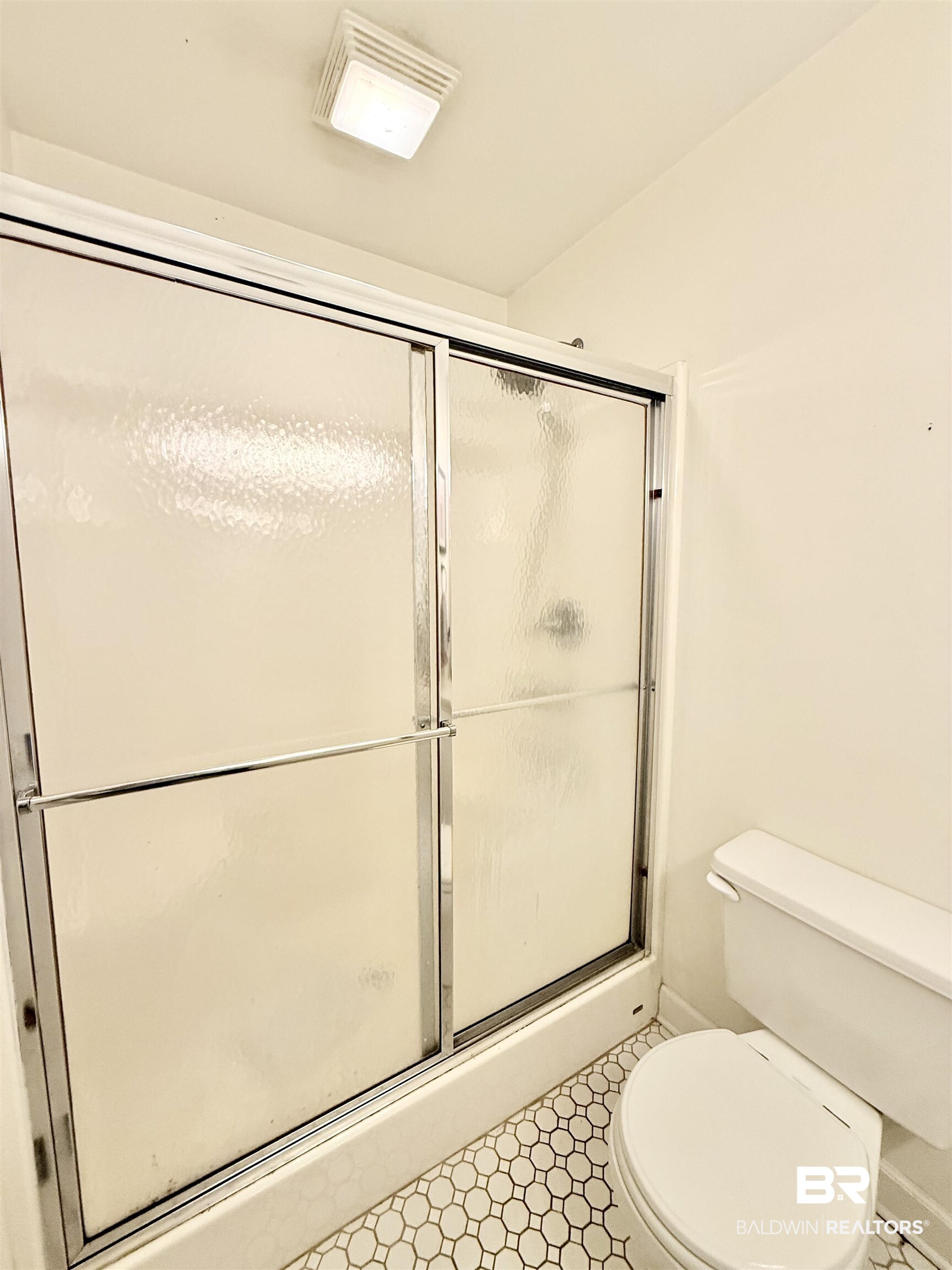 397401 | Photo 44