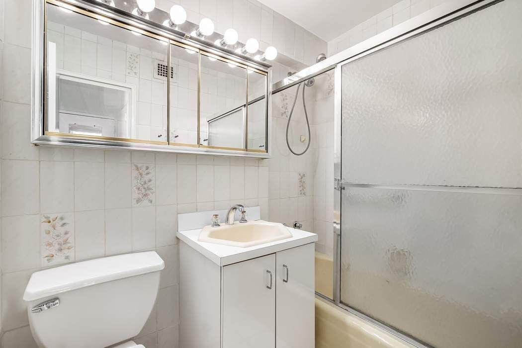 420 East 72nd Street Upper East Side New York NY 10021