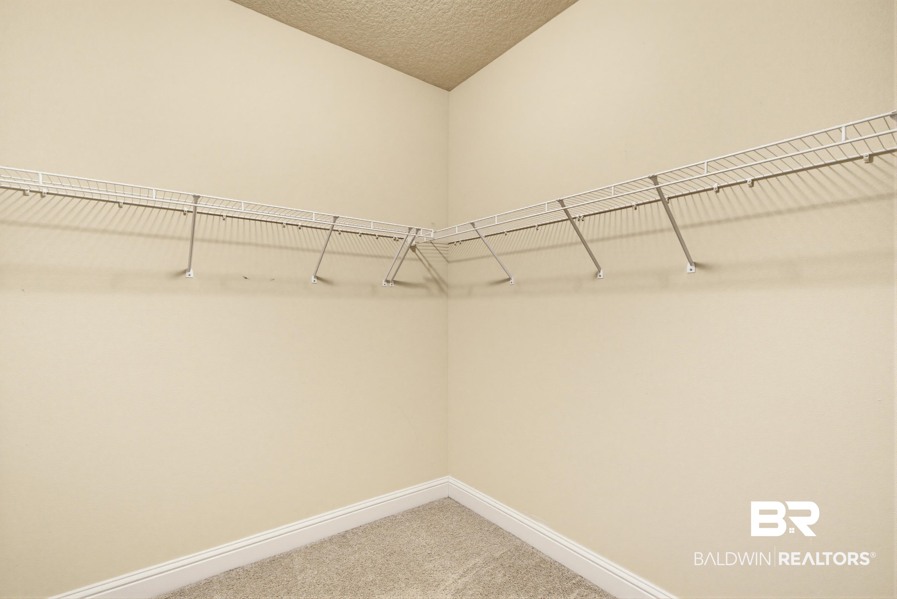 393649 | Photo 12