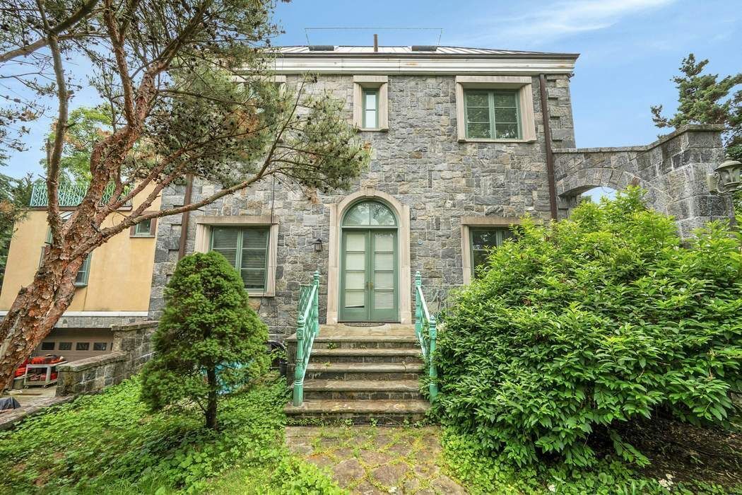 5440 Independence Avenue Riverdale Bronx NY 10471