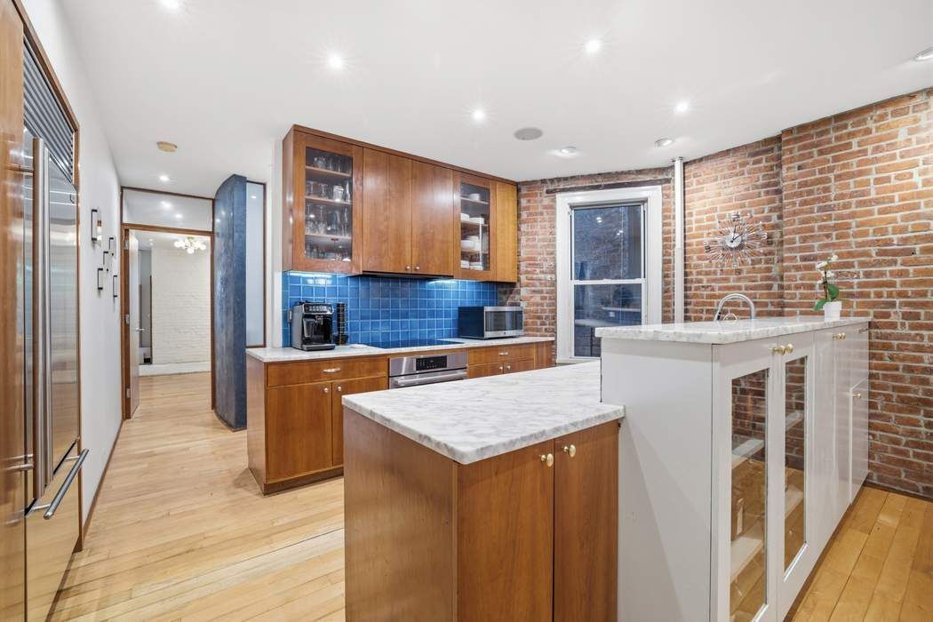 219 East 83rd Street Upper East Side New York NY 10028