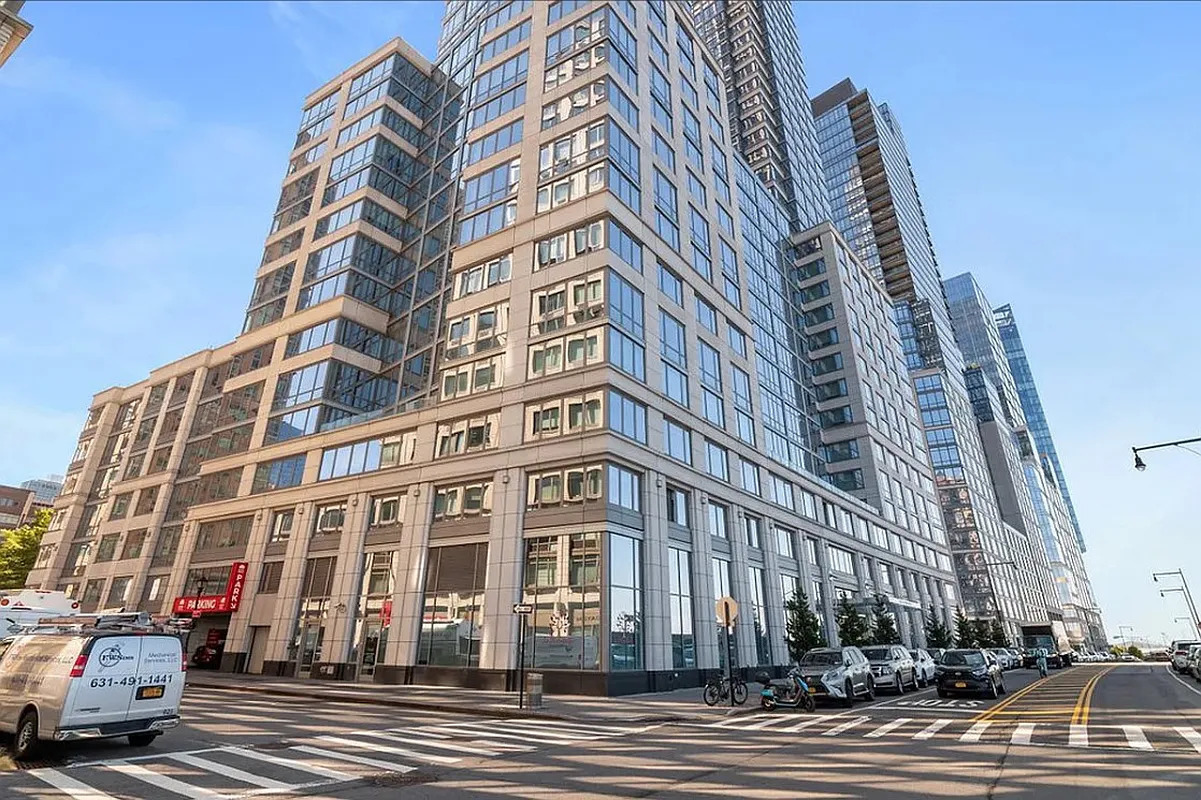 80 Riverside Blvd. 4X Lincoln Square New York NY 10069