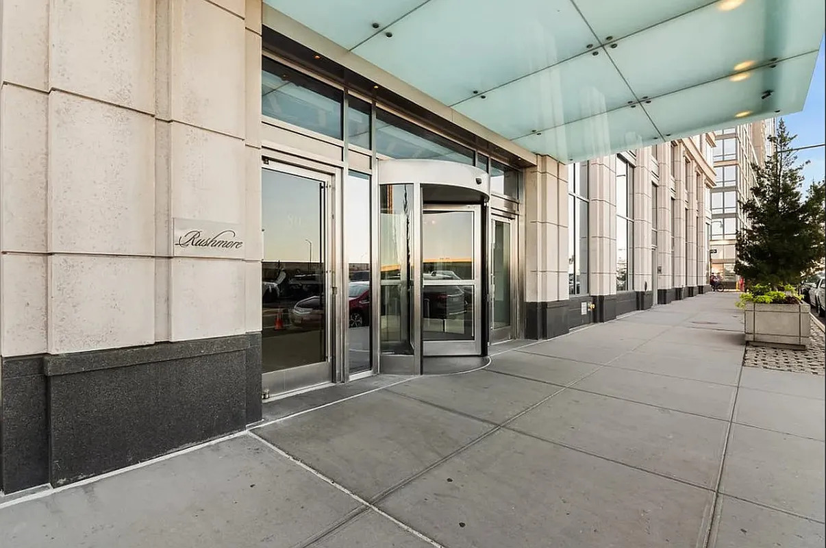 80 Riverside Blvd. 4X Lincoln Square New York NY 10069