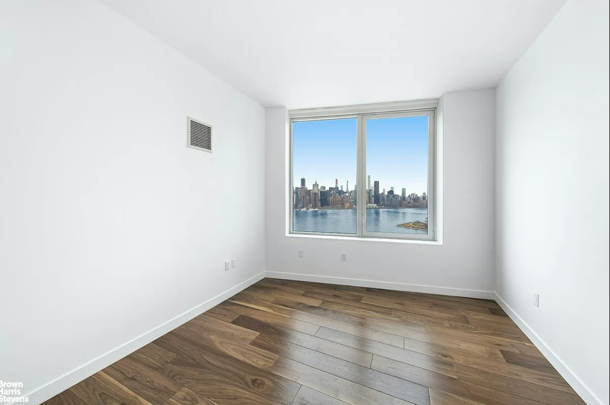 21 India Street 29B Greenpoint Brooklyn NY 11222