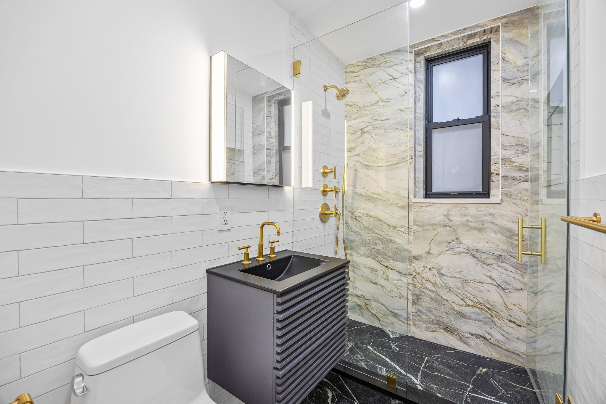 25 Minetta Lane 2F Greenwich Village New York NY 10012