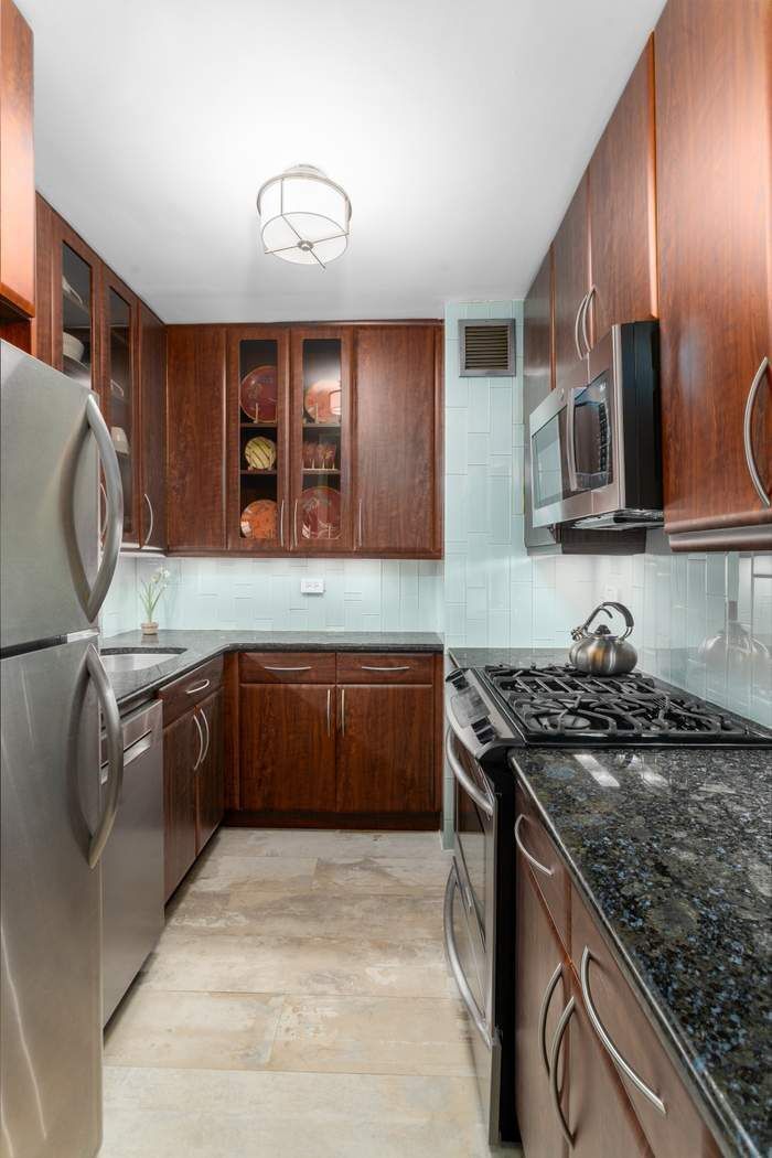44 West 62nd Street 12F Lincoln Square New York NY 10023