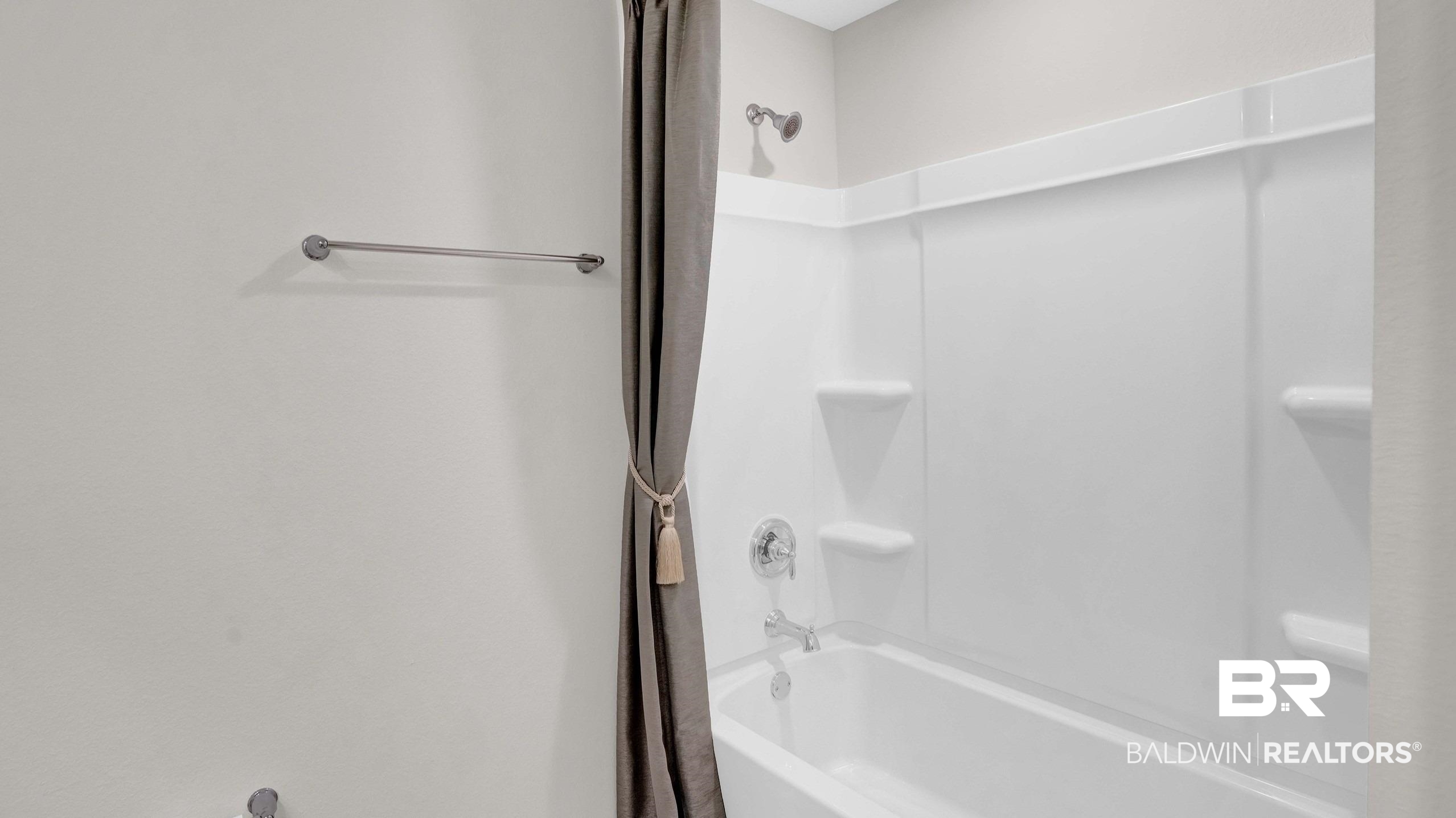 397805 | Photo 28