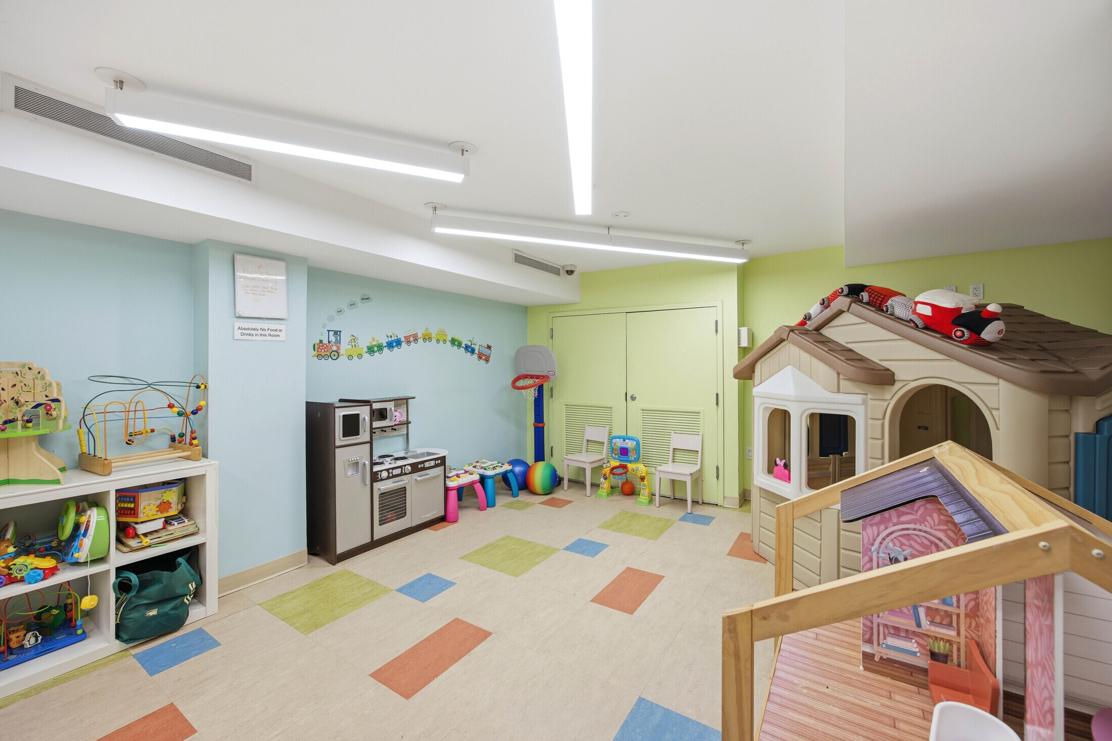 200 Rector Place 4U Battery Park City New York NY 10280