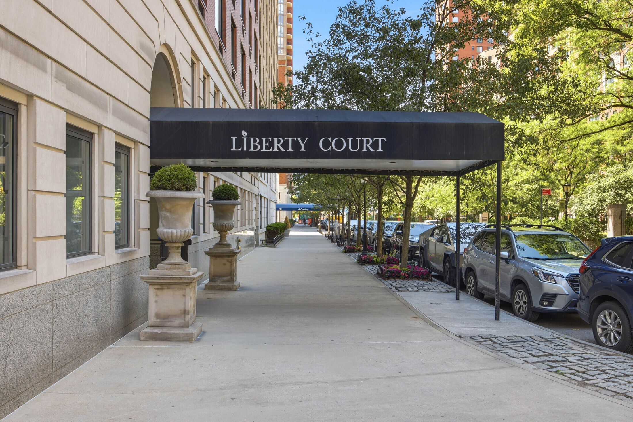 200 Rector Place 4U Battery Park City New York NY 10280
