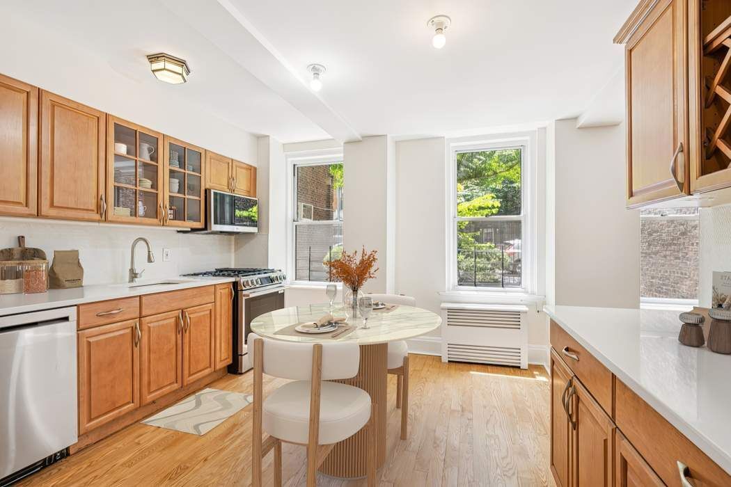 333 East 53rd Street 1F Sutton Place New York NY 10022
