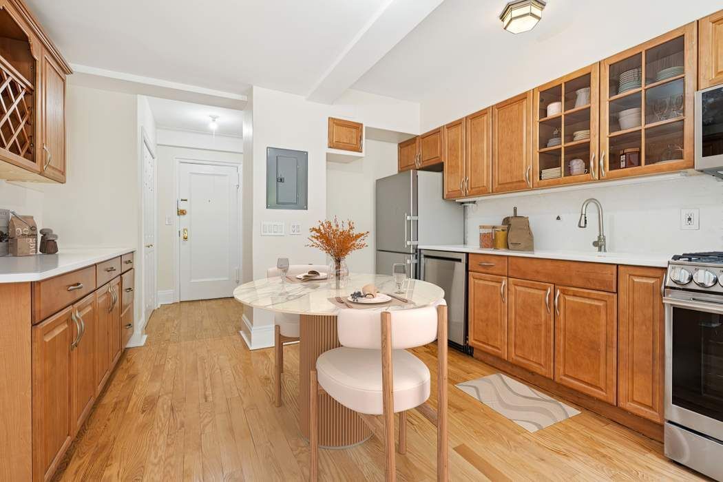 333 East 53rd Street 1F Sutton Place New York NY 10022