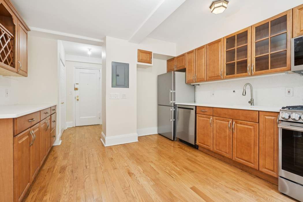 333 East 53rd Street 1F Sutton Place New York NY 10022