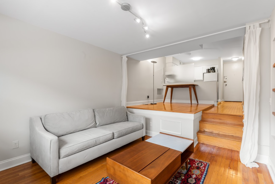 211 Thompson Street Greenwich Village New York NY 10012