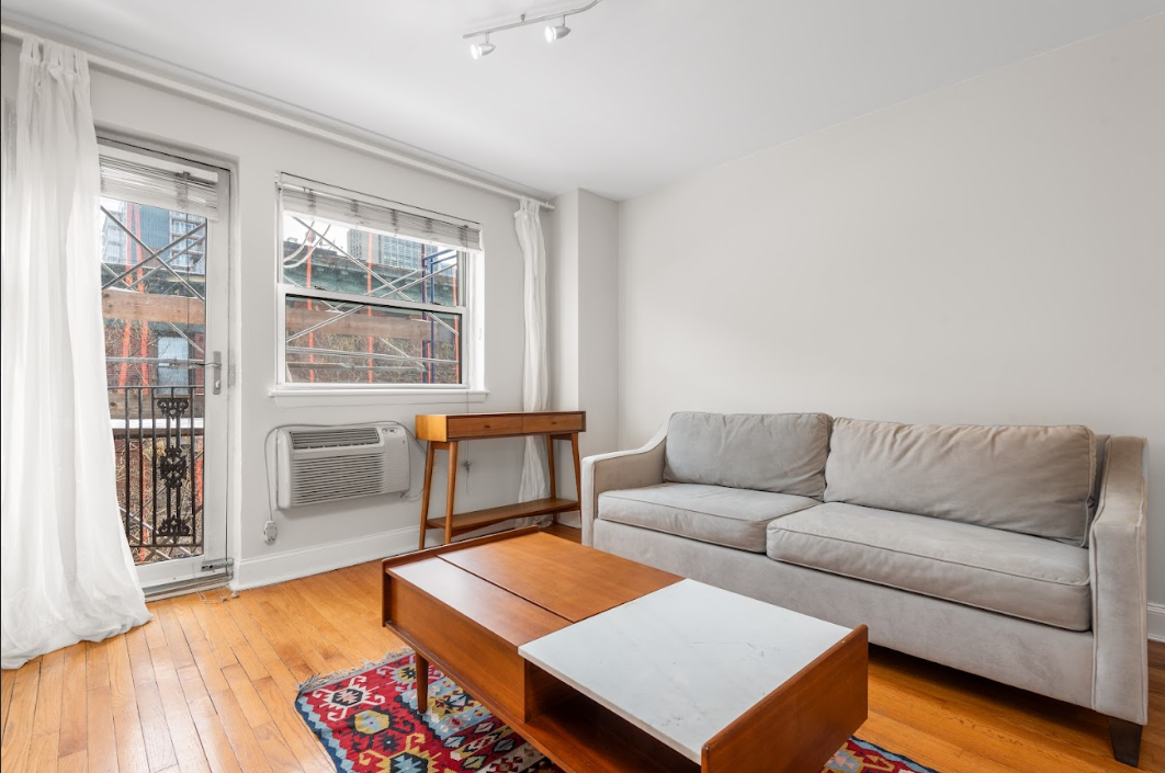 211 Thompson Street Greenwich Village New York NY 10012