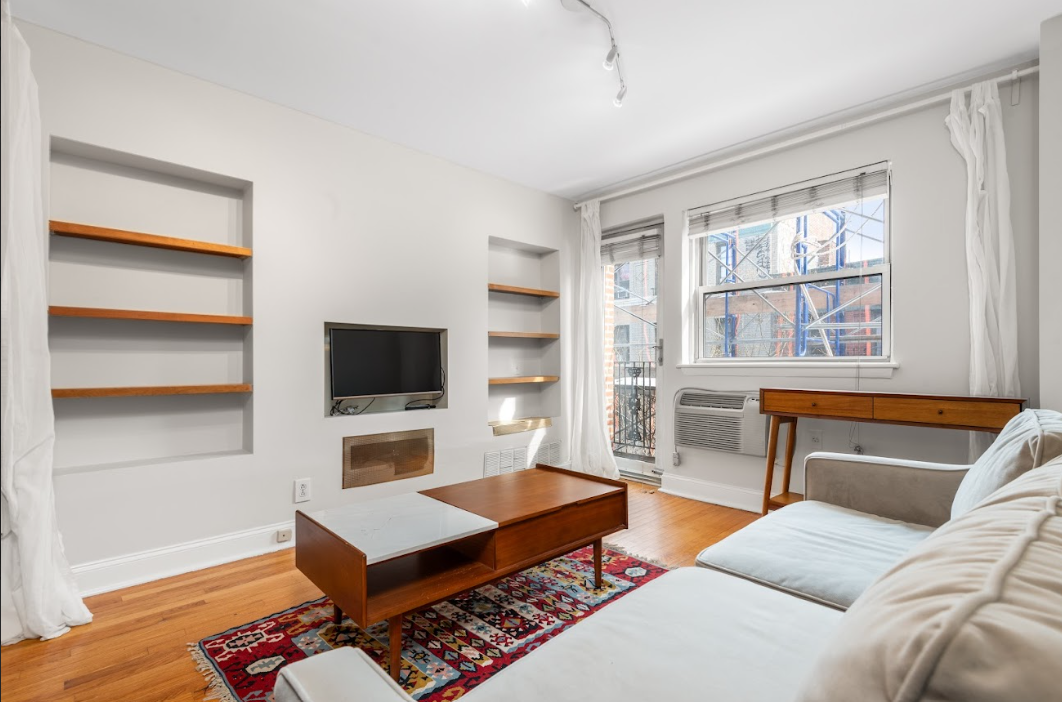211 Thompson Street Greenwich Village New York NY 10012