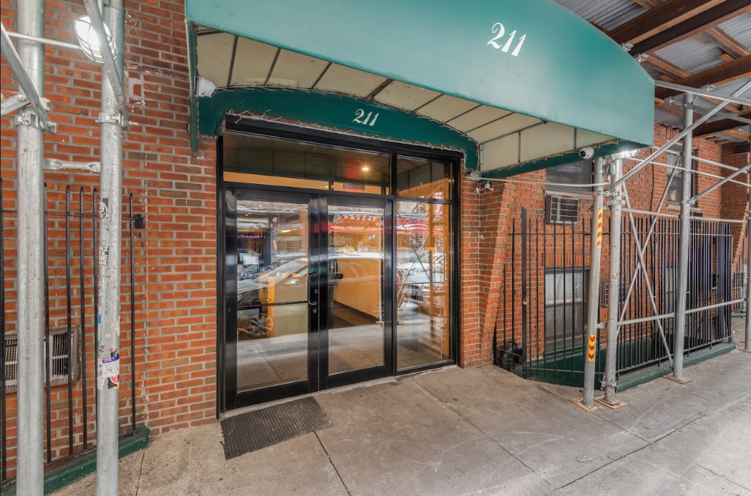 211 Thompson Street Greenwich Village New York NY 10012