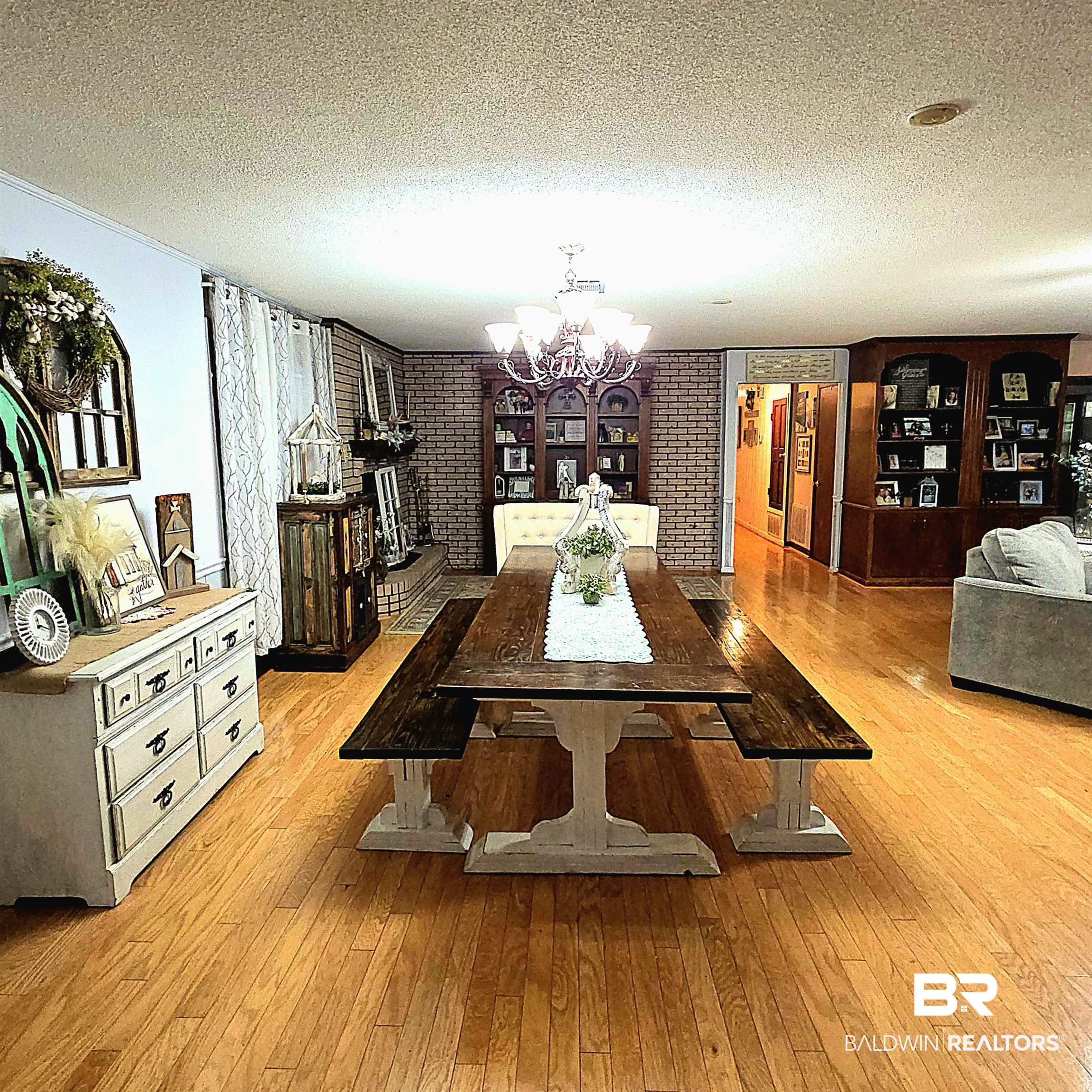 398083 | Photo 16