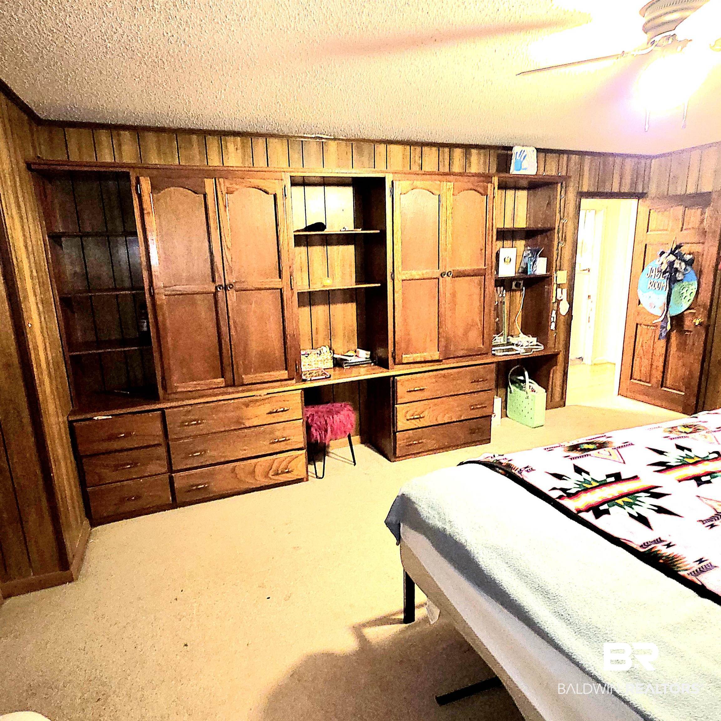 398083 | Photo 24