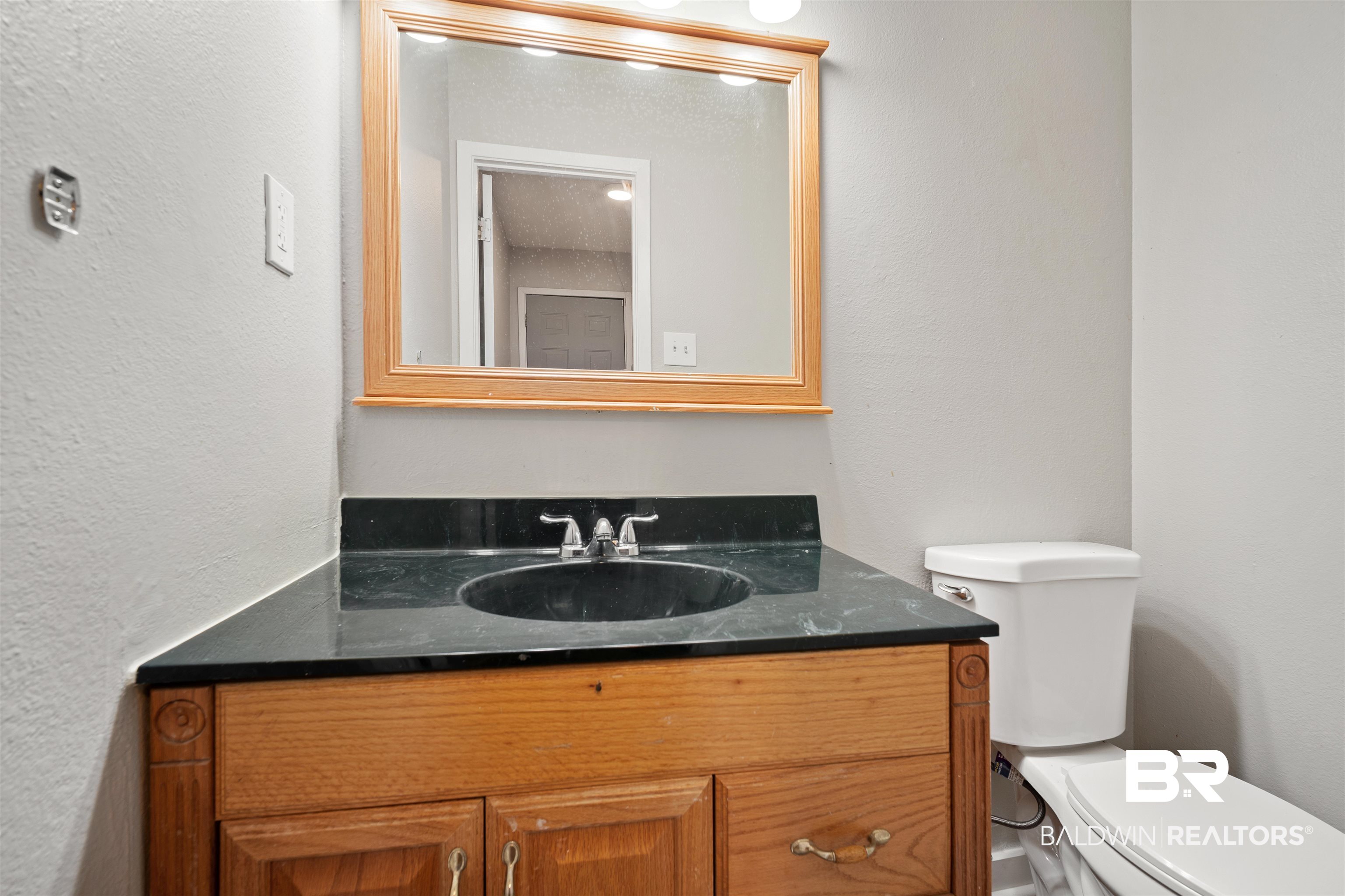 398062 | Photo 25