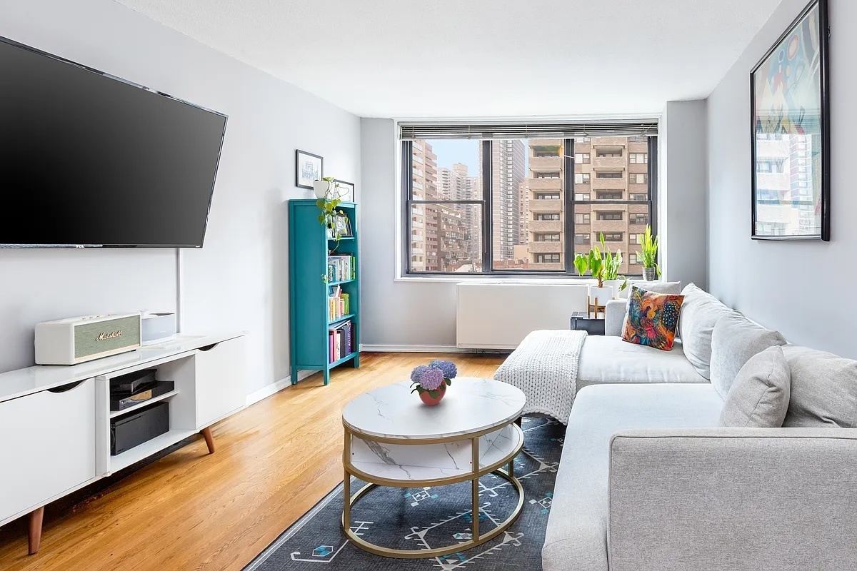 301 East 87th Street 8C Upper East Side New York NY 10128