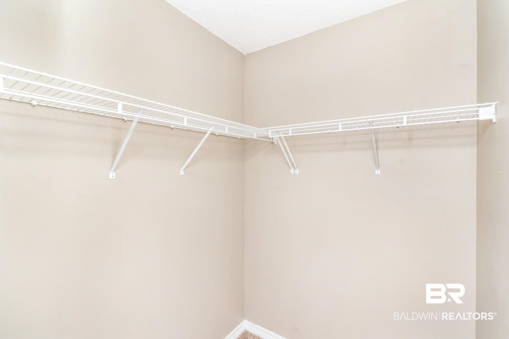 398171 | Photo 22