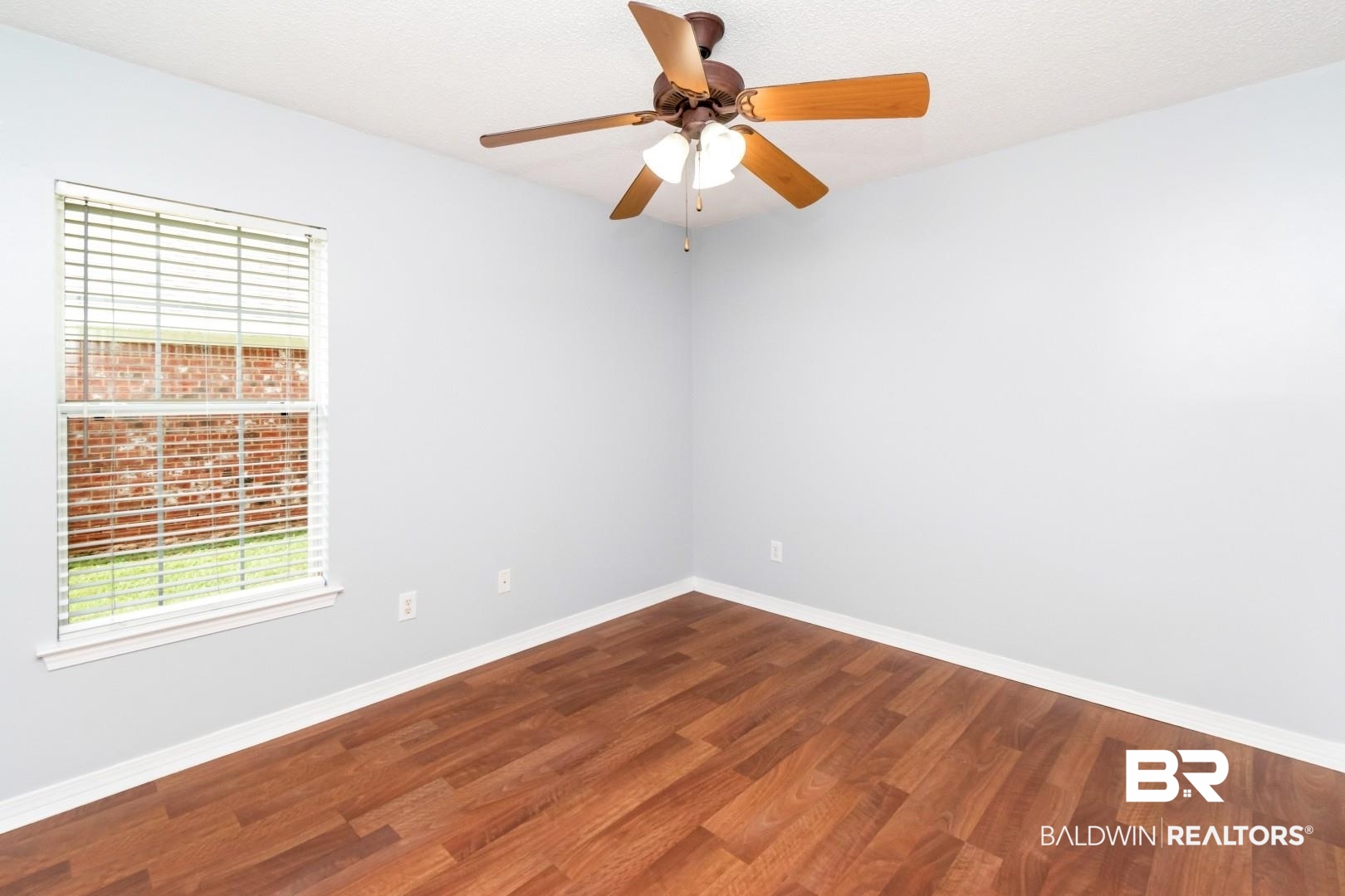 398171 | Photo 23