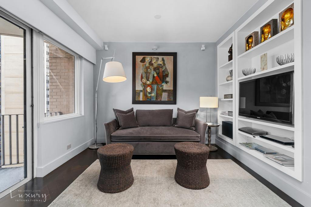 58 West 58th Street 19A Midtown West New York NY 10019