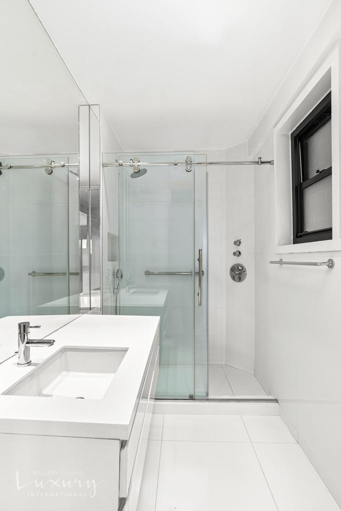58 West 58th Street 19A Midtown West New York NY 10019