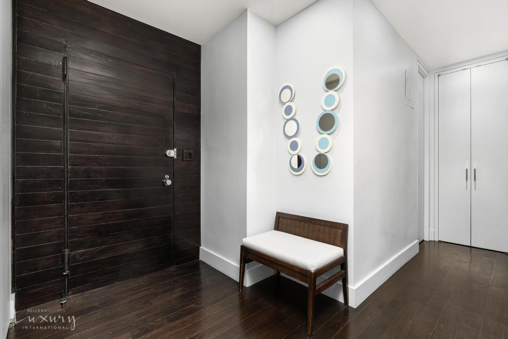 58 West 58th Street 19A Midtown West New York NY 10019