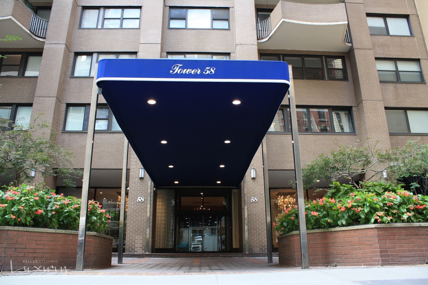 58 West 58th Street 19A Midtown West New York NY 10019