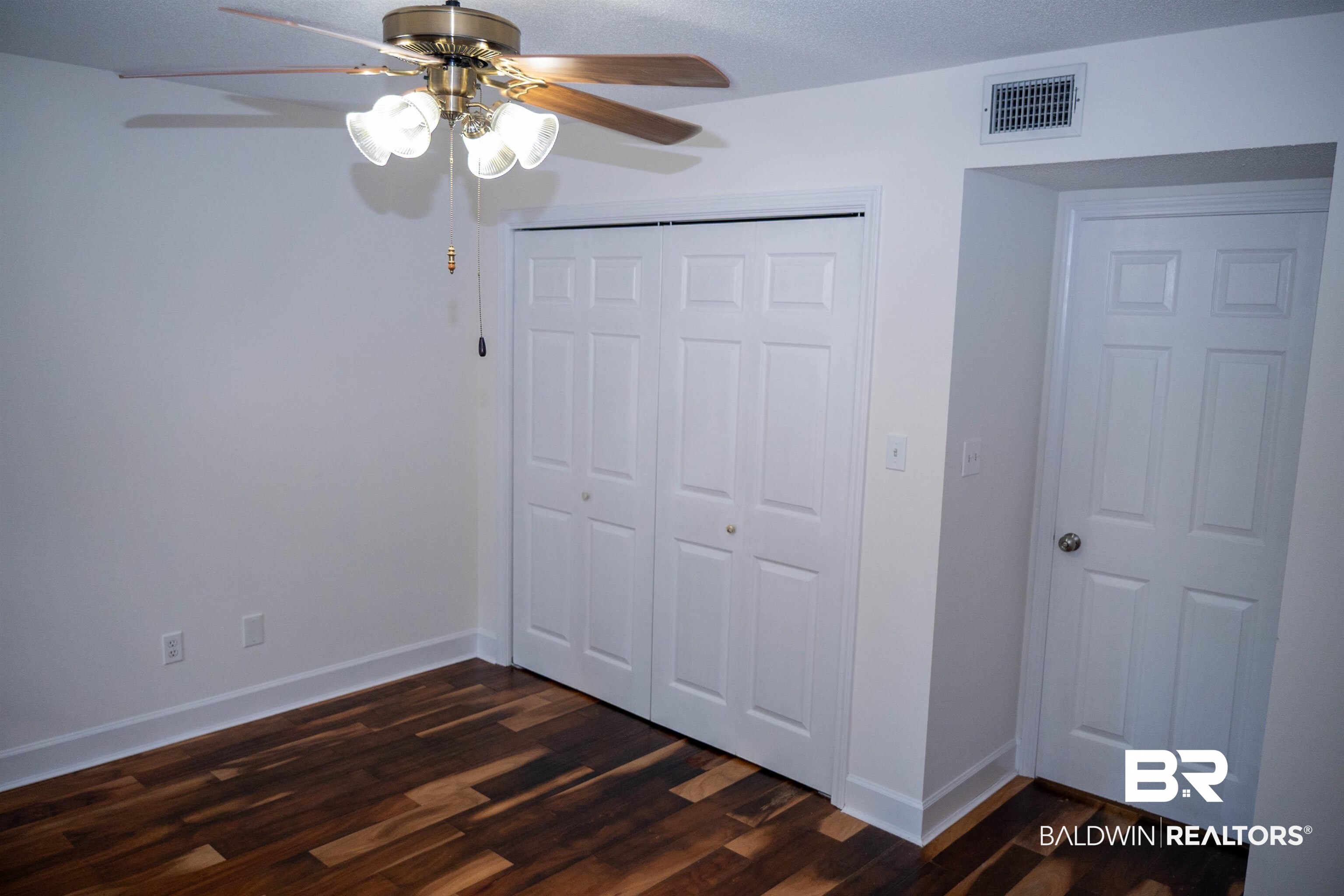 398231 | Photo 22