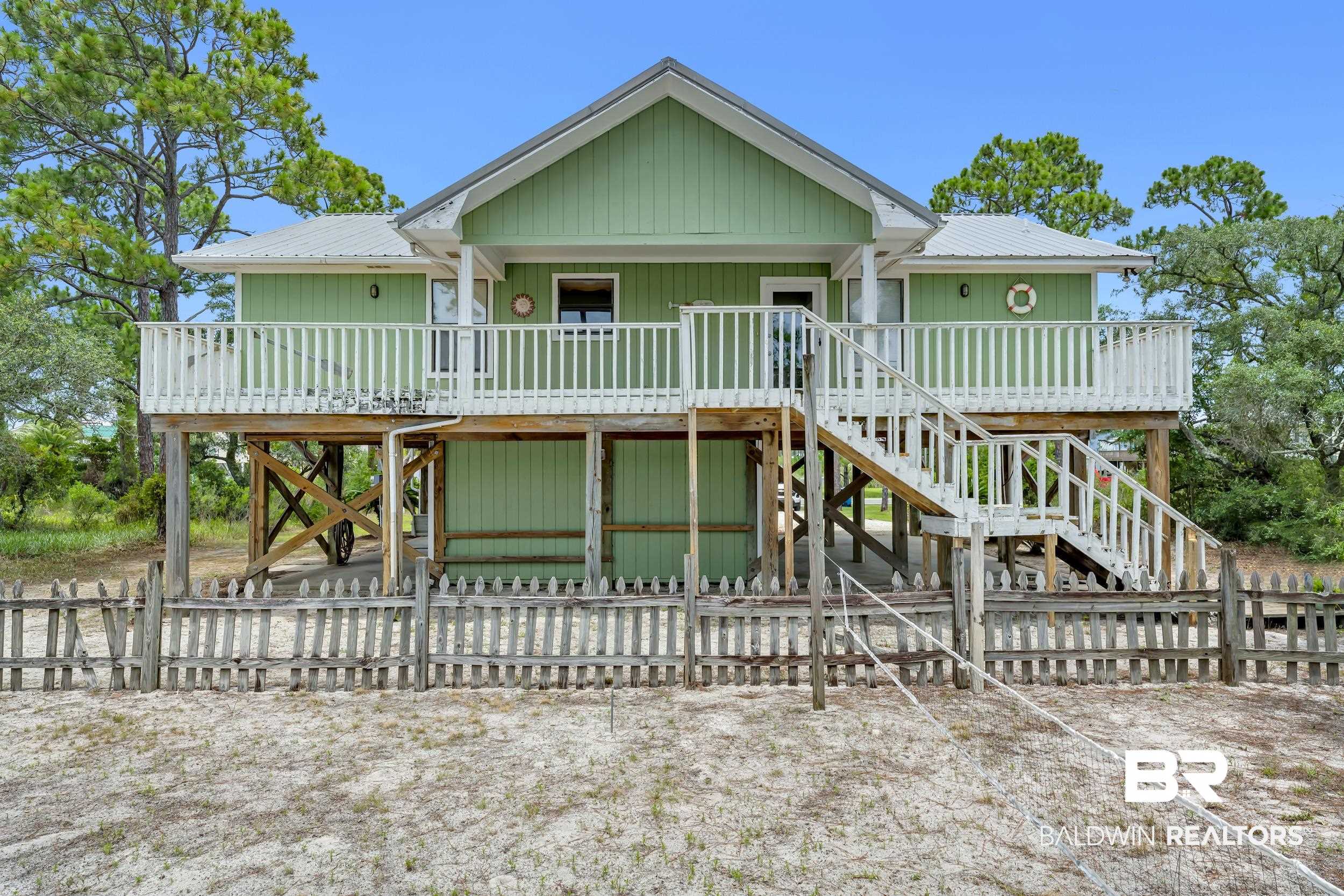 398298 | Photo 24