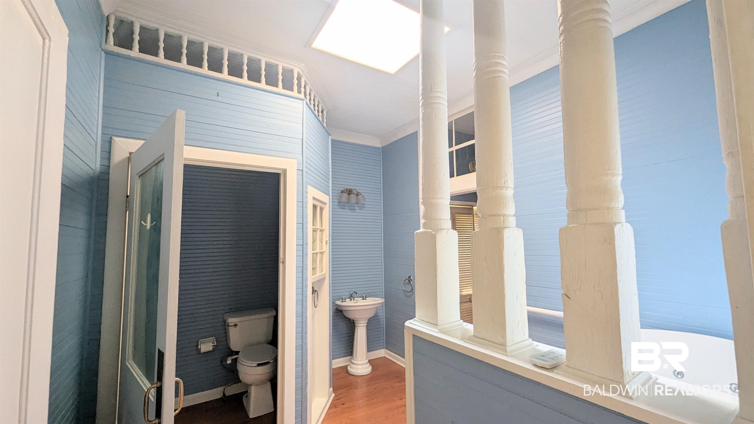 398303 | Photo 16