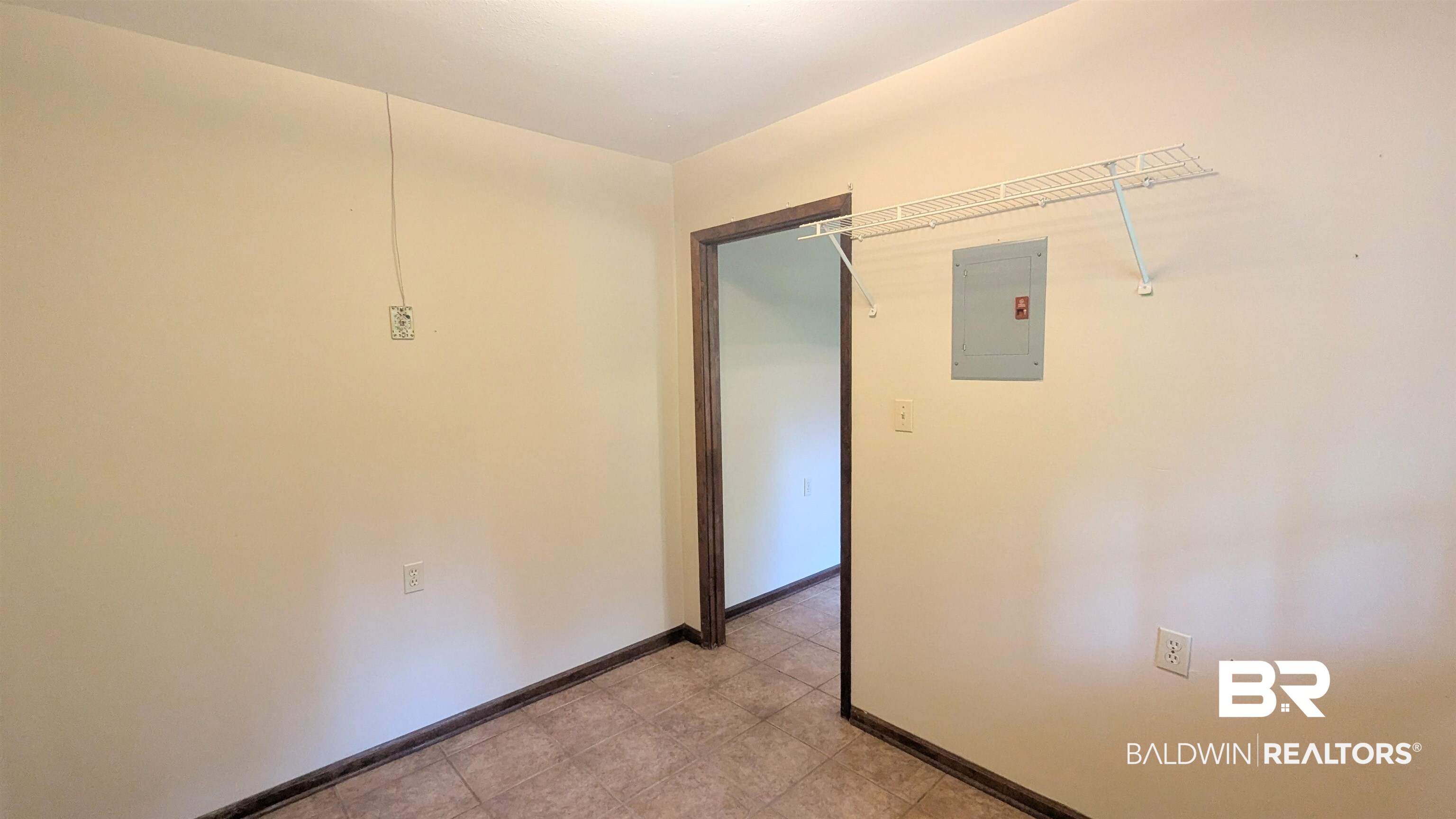 398303 | Photo 22