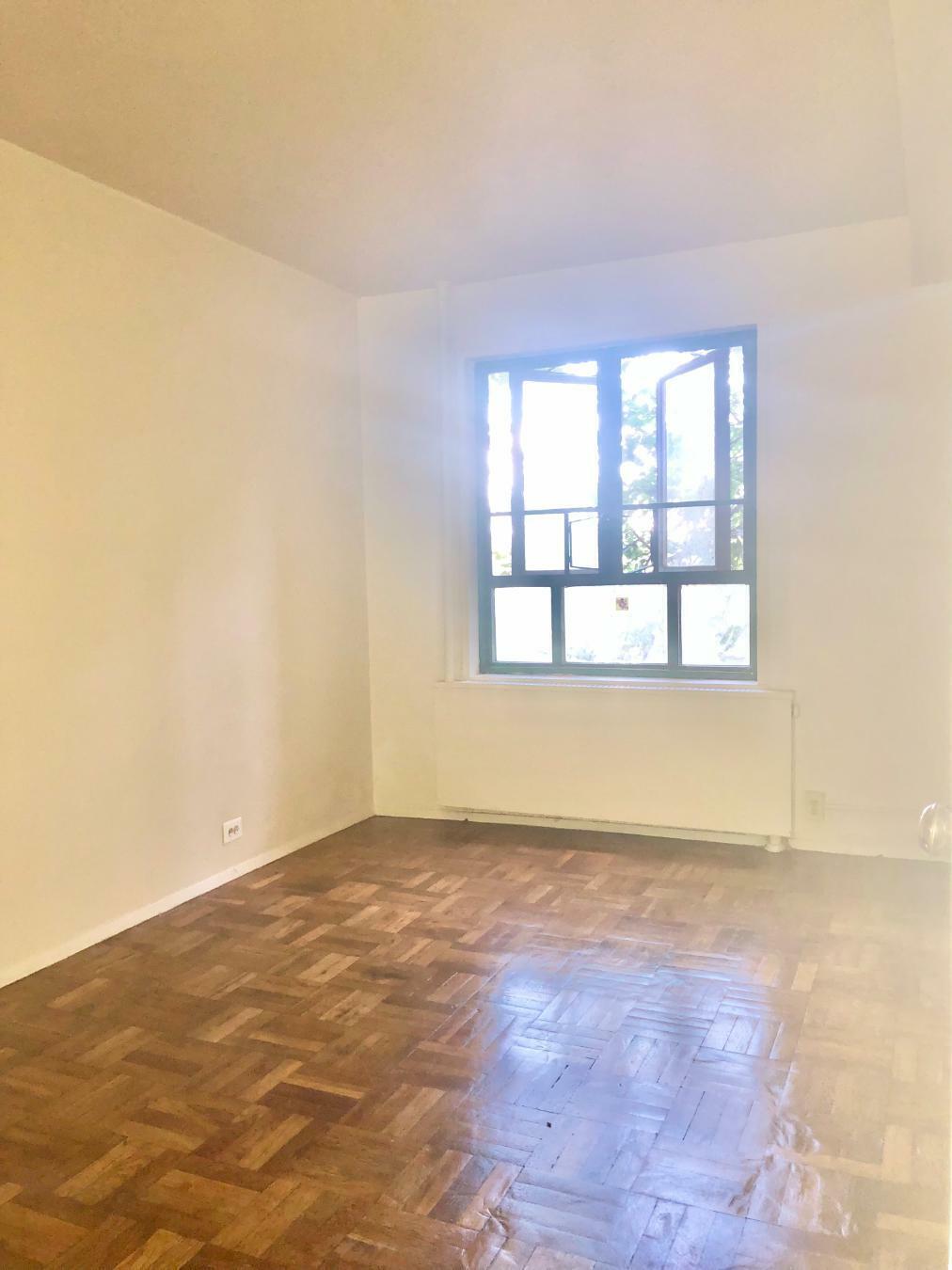 1565 Odell Street 1F Parkchester Bronx NY 10462