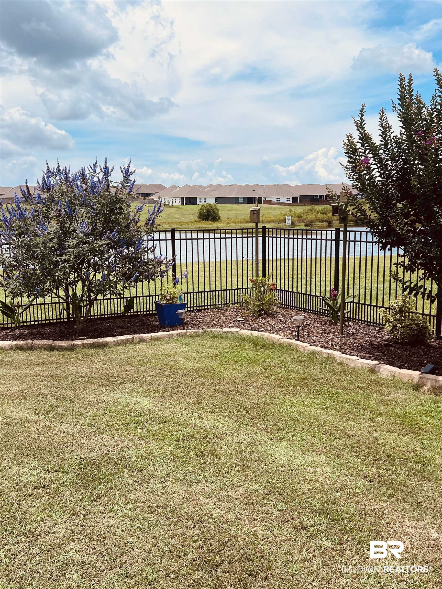 398304 | Photo 3