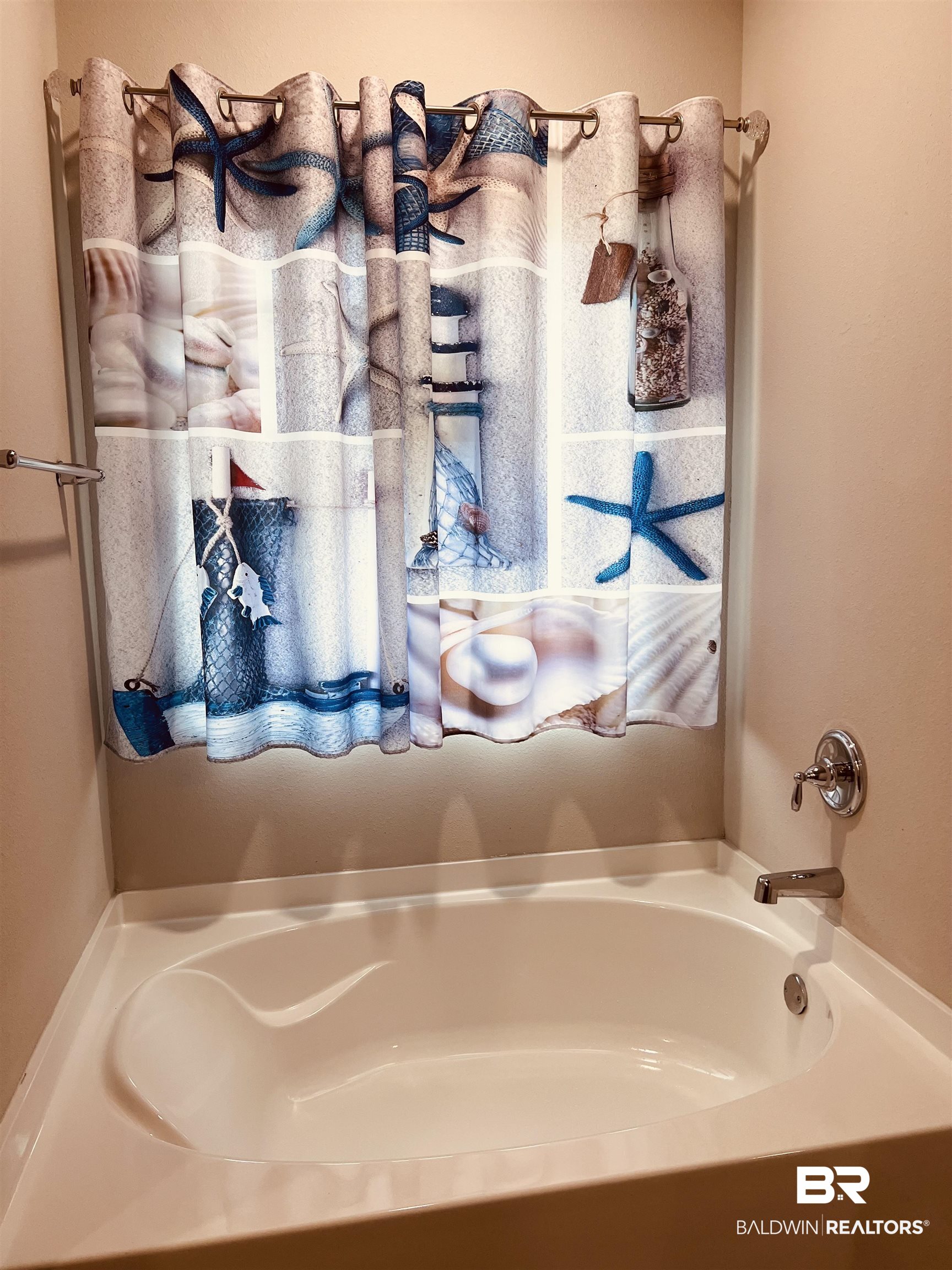 398304 | Photo 23