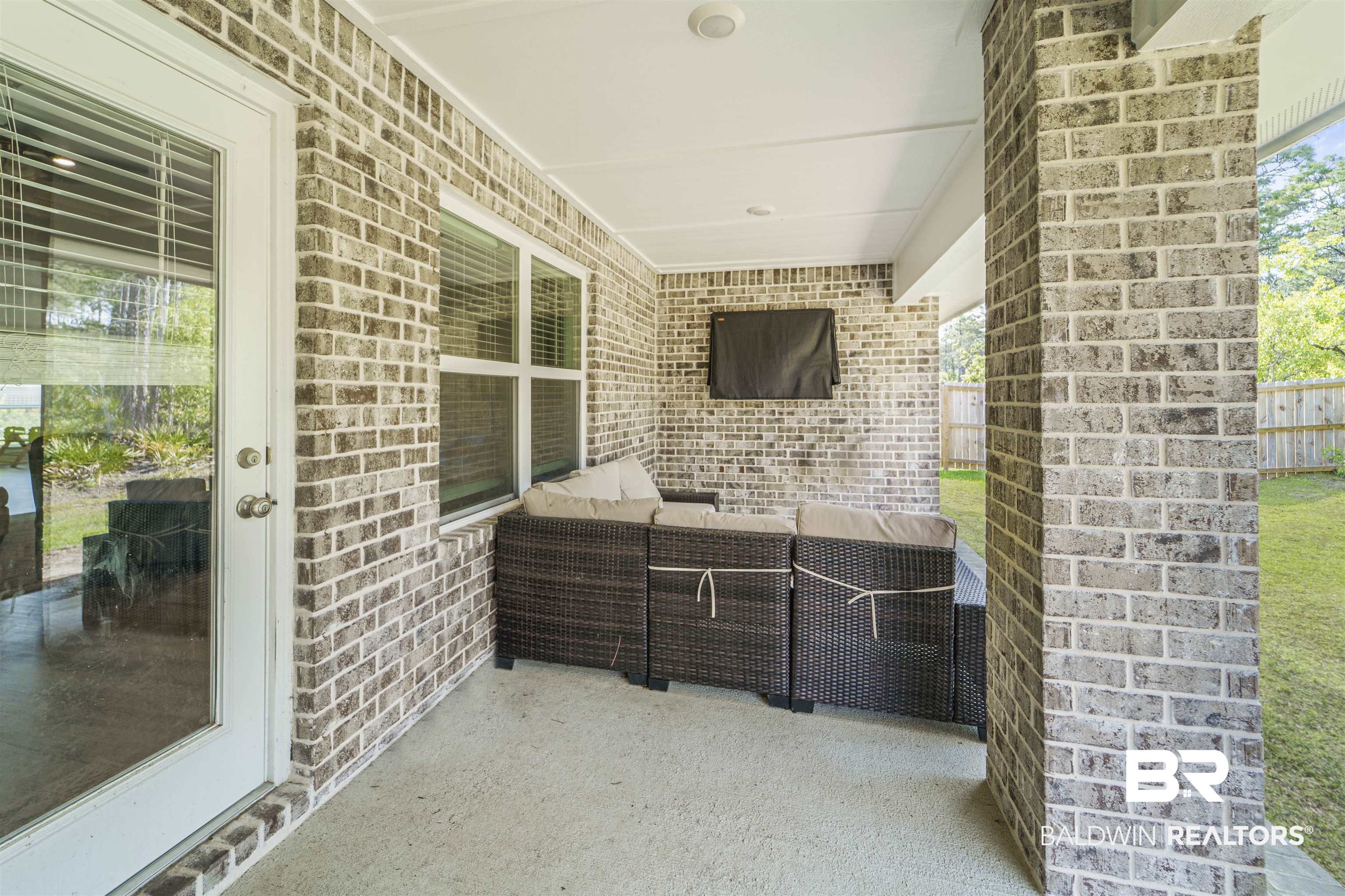 398341 | Photo 26