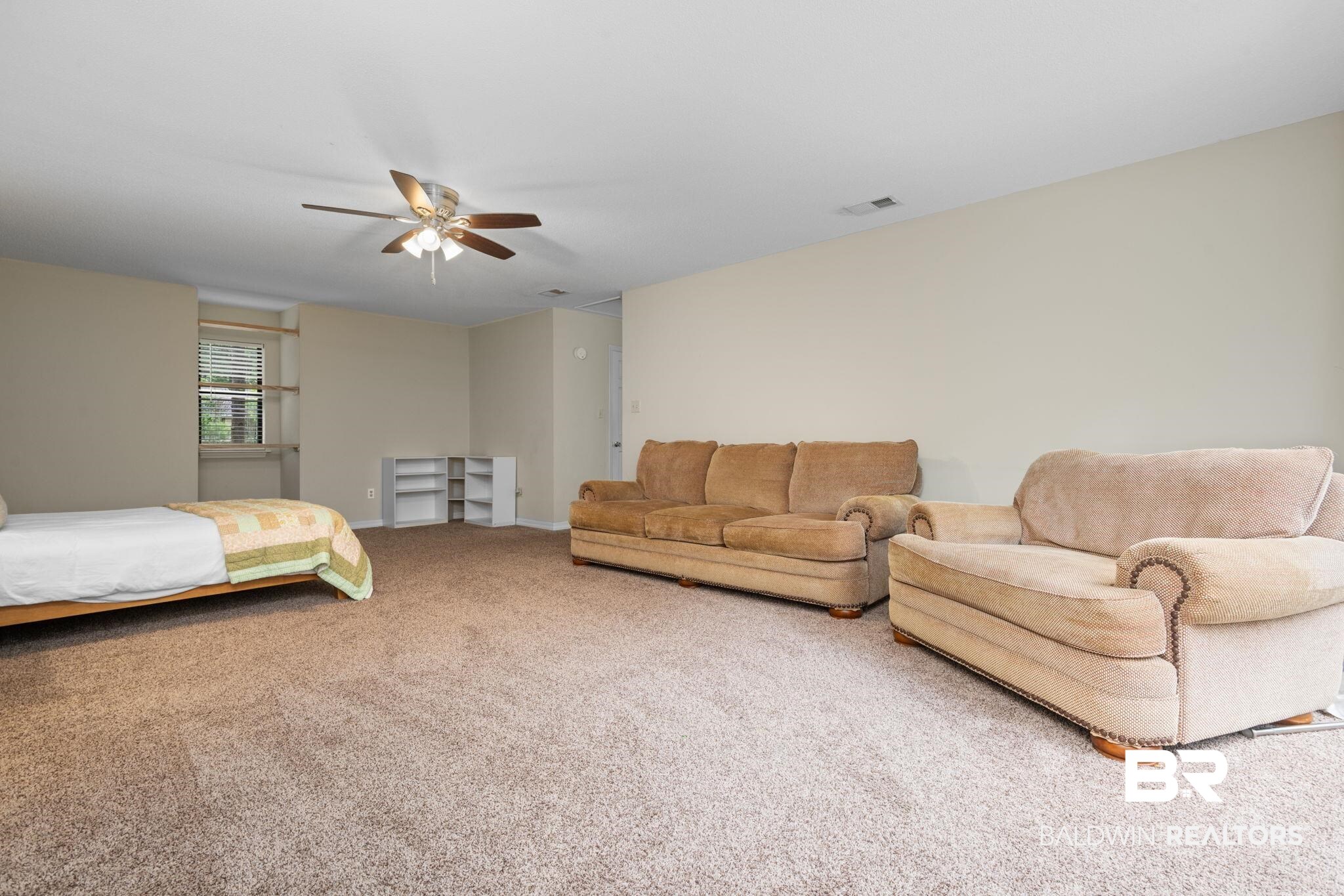 398277 | Photo 23