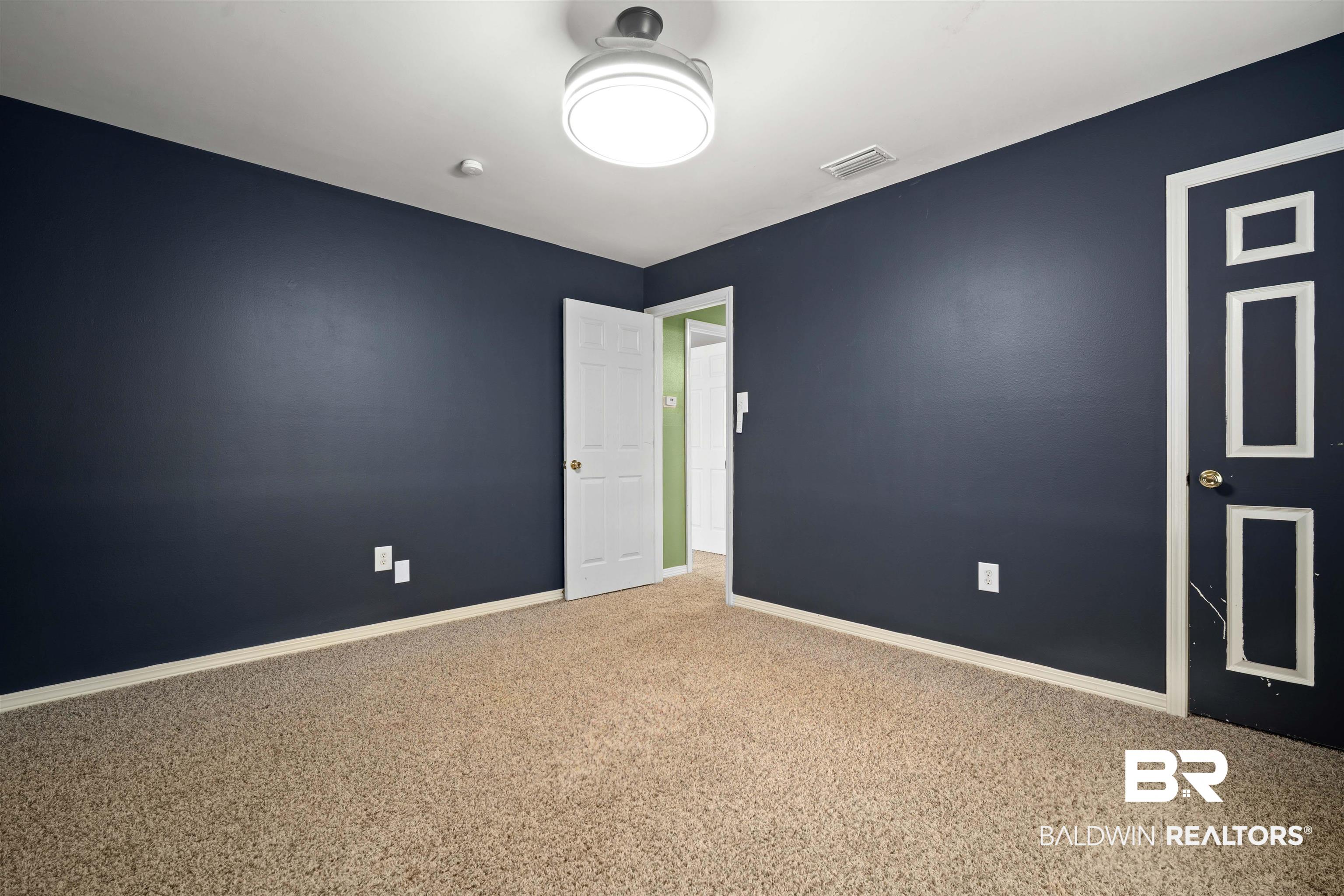 398395 | Photo 21