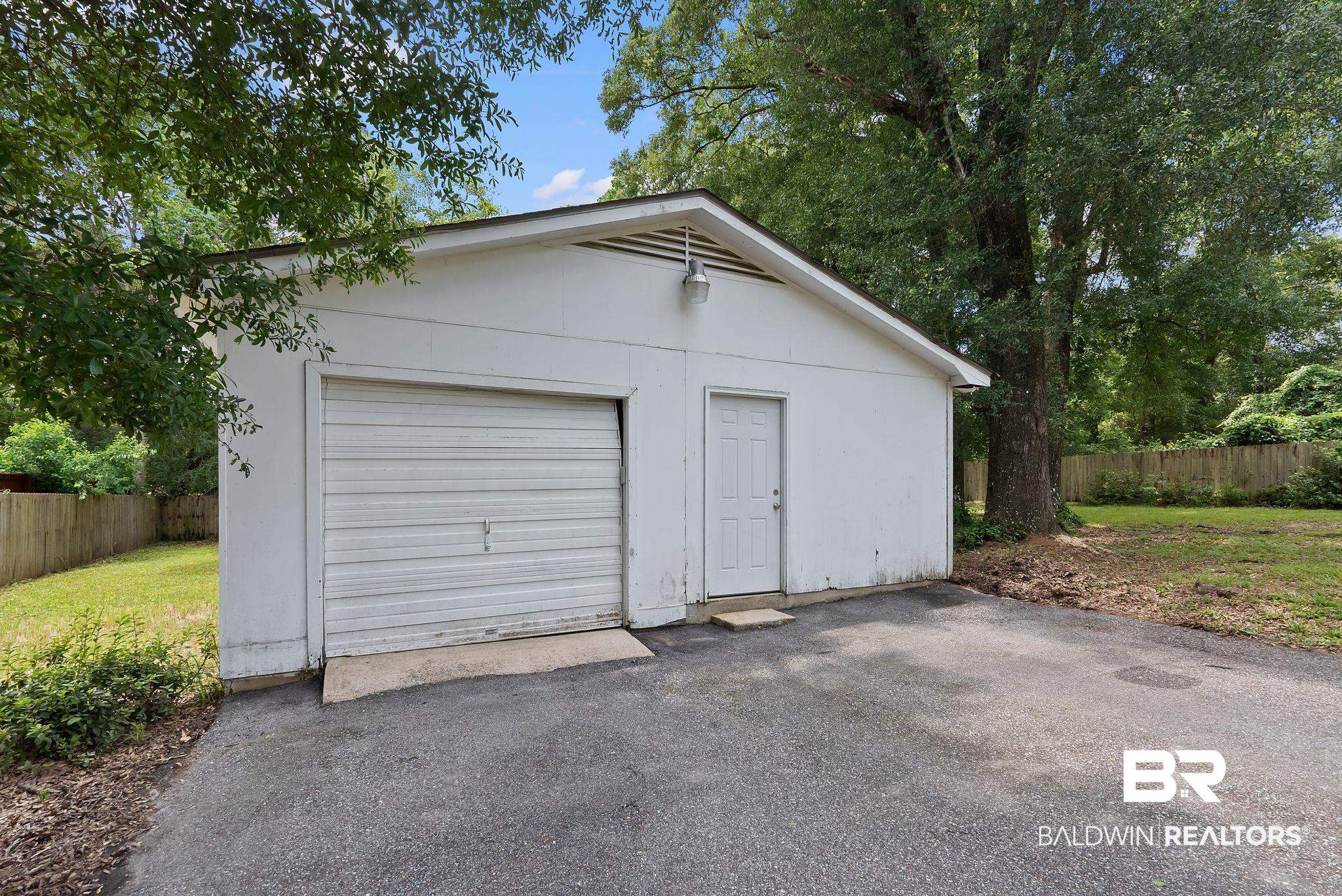 398370 | Photo 20