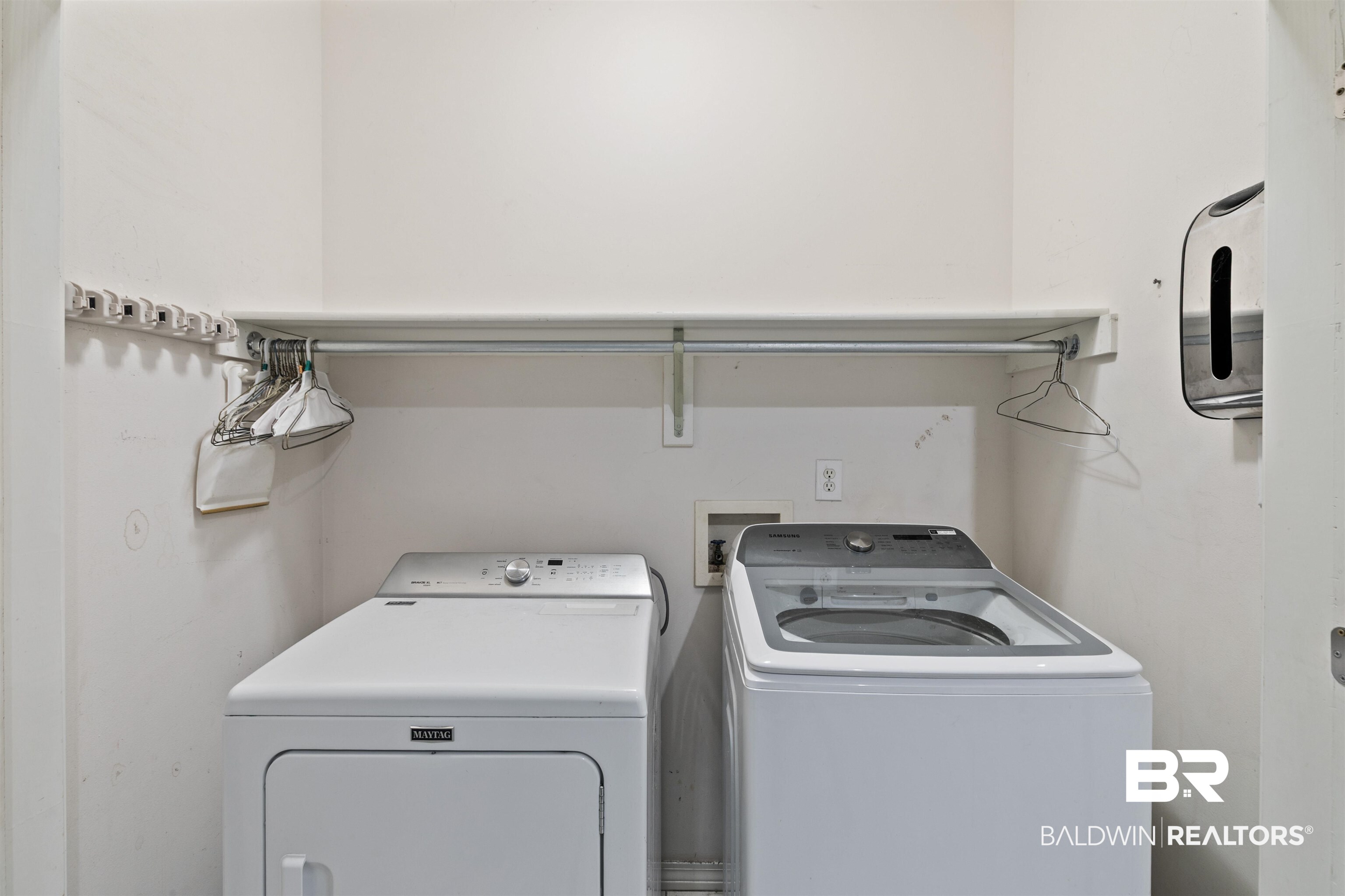 398409 | Photo 20