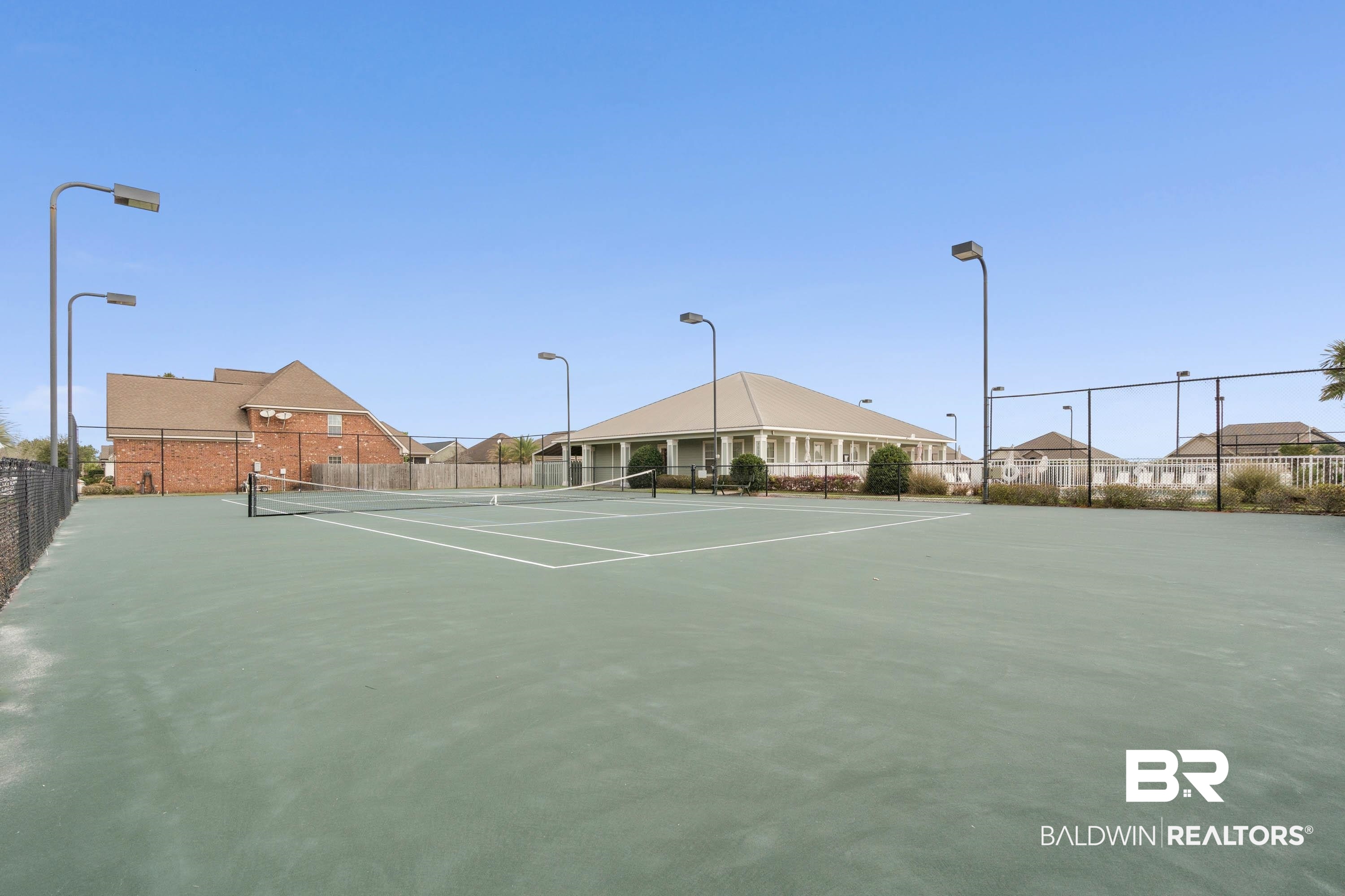 398413 | Photo 26