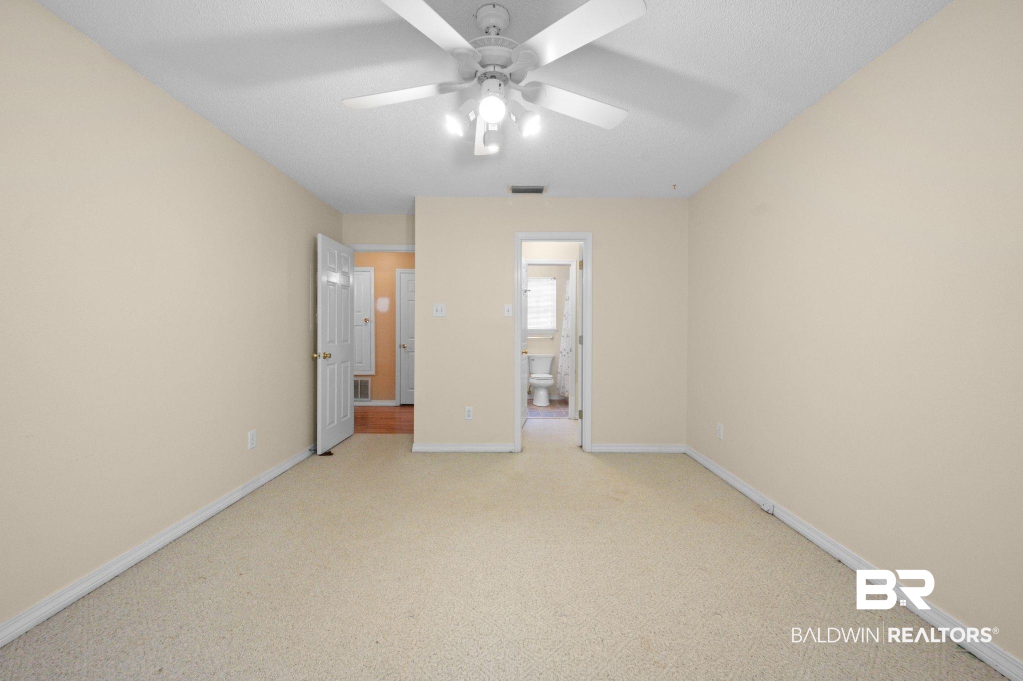 398141 | Photo 17