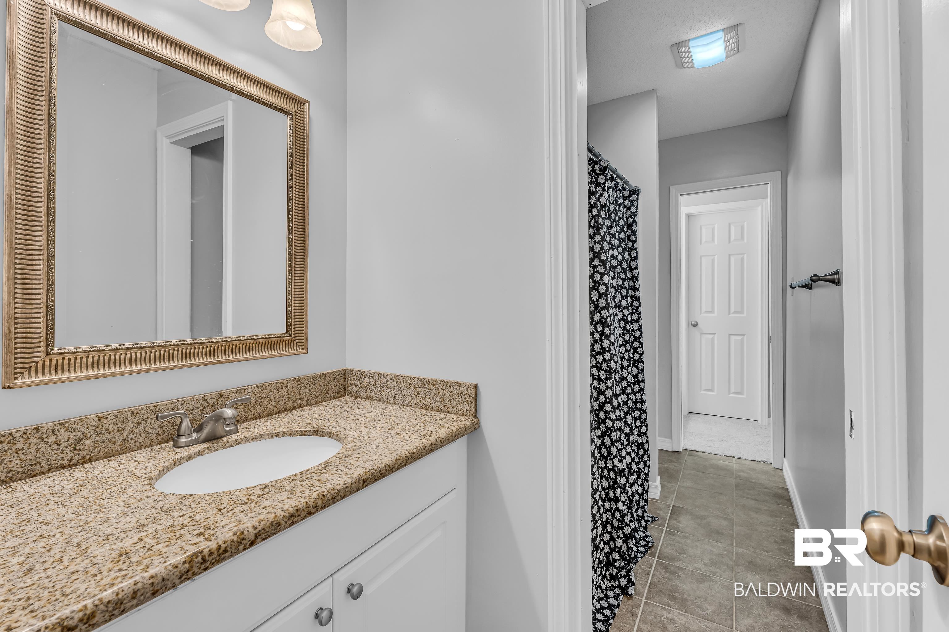 397247 | Photo 22