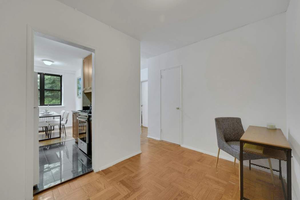 735 Kappock Street 2F Spuyten Duyvil Bronx NY 10463