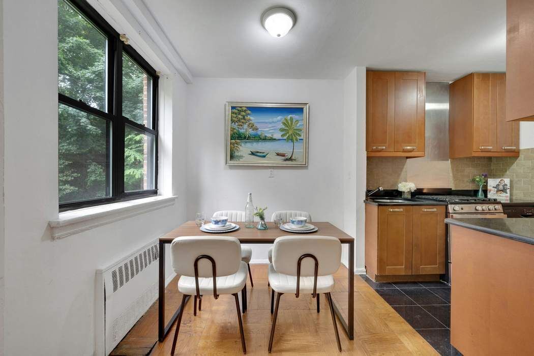 735 Kappock Street 2F Spuyten Duyvil Bronx NY 10463