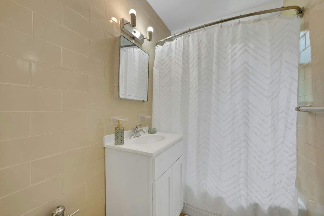 735 Kappock Street 2F Spuyten Duyvil Bronx NY 10463
